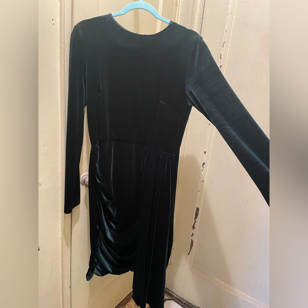 Elegant Dark Green Velvet Dress ByEgreis